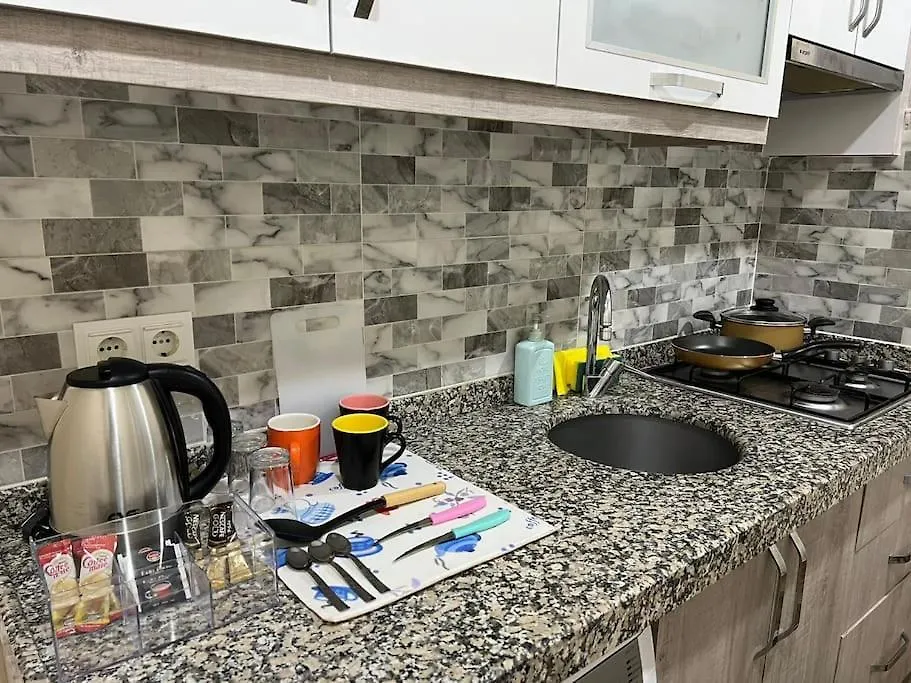 Apartman Ferah, Konyaalti Kumsalina Yakin, Merkezi Konum '15' Antalya Törökország